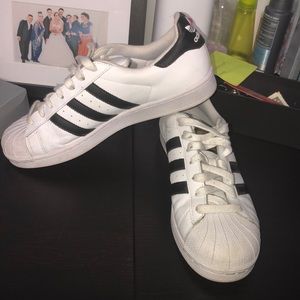 Adidas (SuperStars)